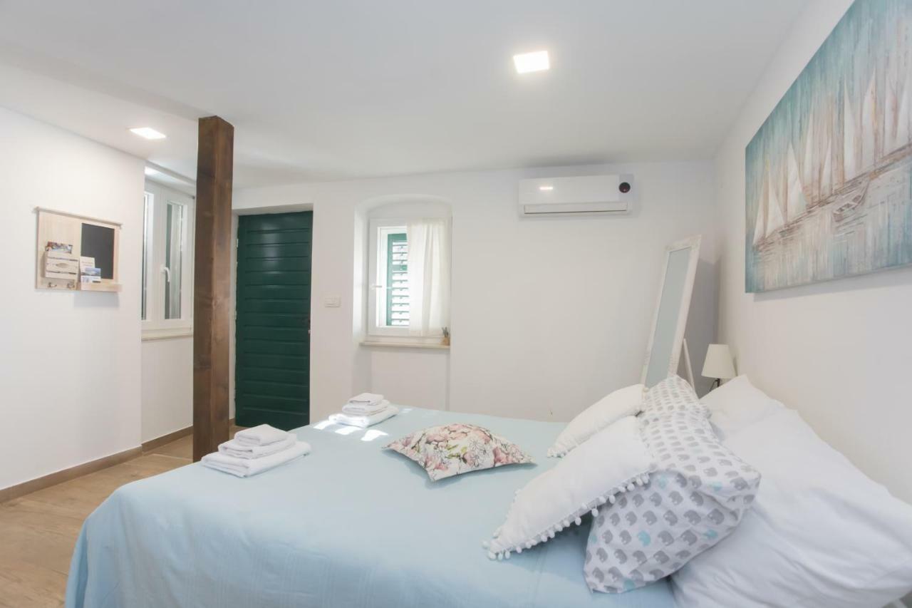 Aurum Apartment Šibenik Buitenkant foto